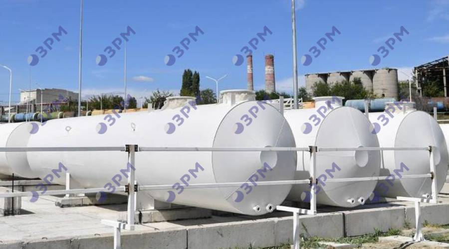 24 резервуара для светлых нефтепродуктов