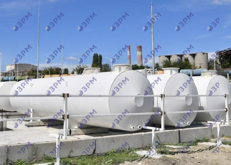 24 резервуара для светлых нефтепродуктов